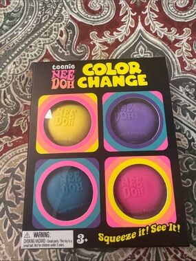 BNIB Teenie Nee Doh color change- set of 4